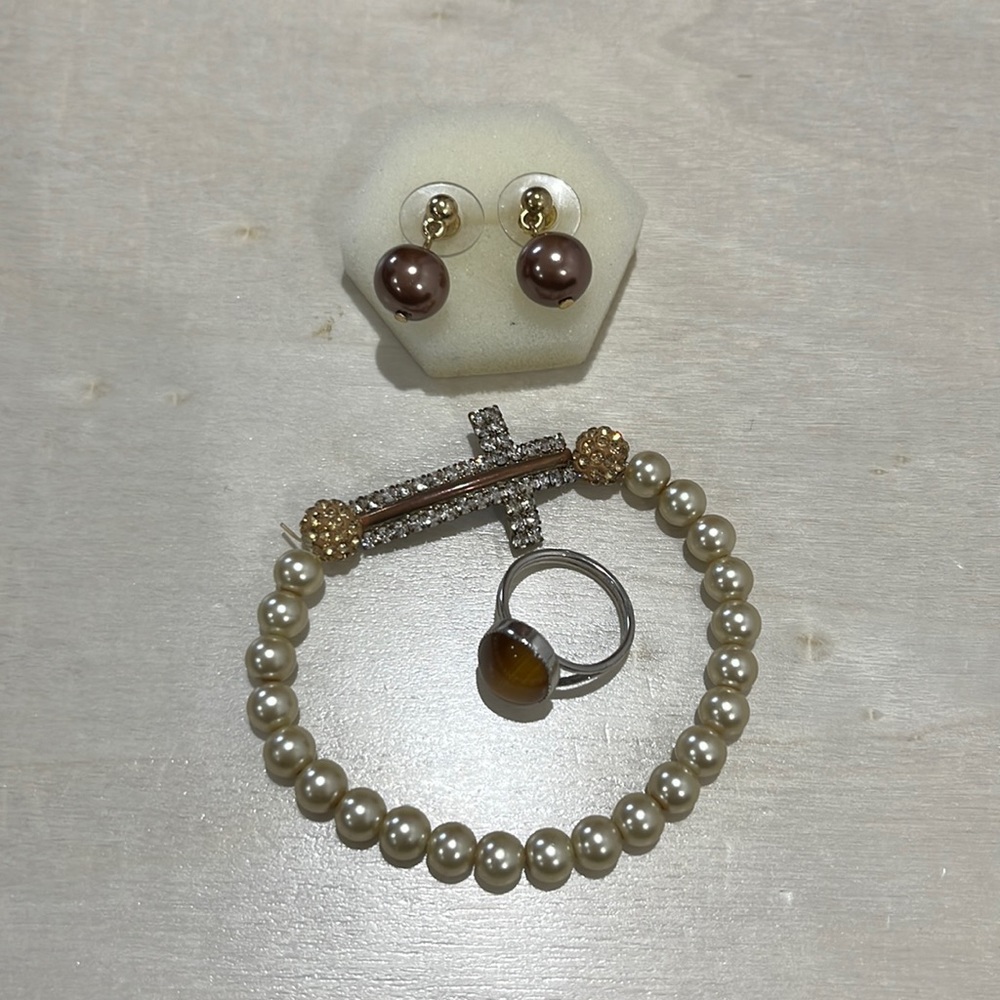 Beige and Ivory Jewelry Bundle. Bracelet,Ring, and Earrings.